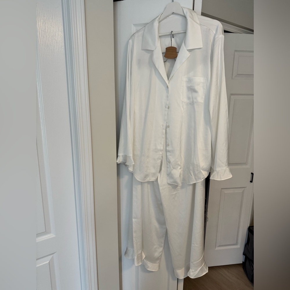 Birdy Grey White Pajama Set